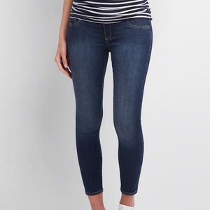 Gap 1969 maternity jeans